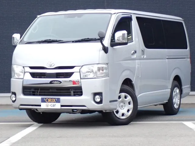 ハイエースバン　２ＷＤ（トヨタ）の車両写真