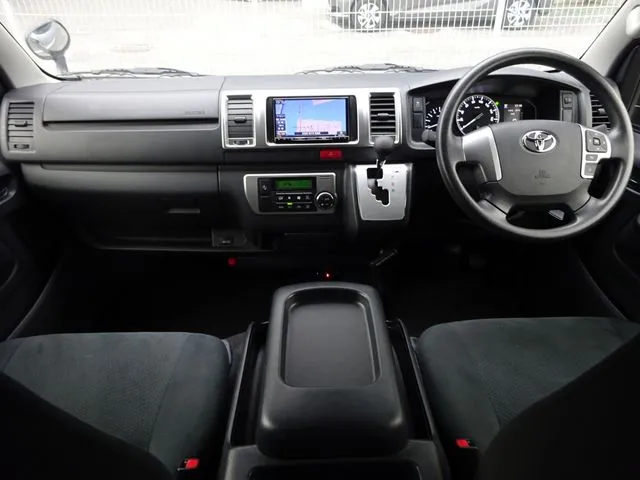 ハイエースバン　２ＷＤ（トヨタ）の車両写真