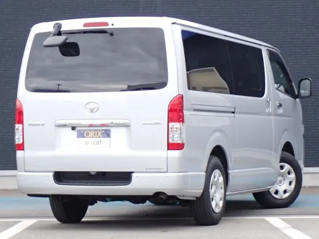 ハイエースバン　２ＷＤ（トヨタ）の車両写真