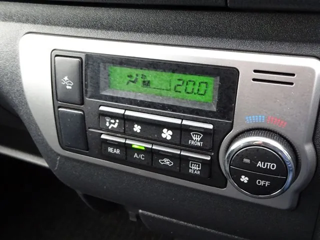 ハイエースバン　２ＷＤ（トヨタ）の車両写真