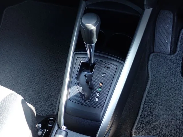 カローラフィールダー　ハイブリッド（トヨタ）の車両写真