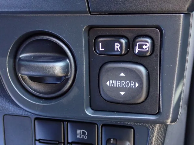 カローラフィールダー　ハイブリッド（トヨタ）の車両写真