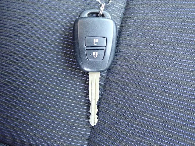 カローラフィールダー　ハイブリッド（トヨタ）の車両写真