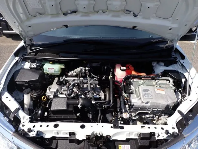 カローラフィールダー　ハイブリッド（トヨタ）の車両写真