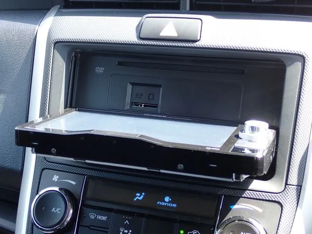 カローラフィールダー　ハイブリッド（トヨタ）の車両写真