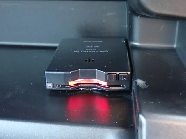 カローラフィールダー　ハイブリッド（トヨタ）の車両写真