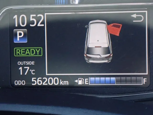 カローラフィールダー　ハイブリッド（トヨタ）の車両写真