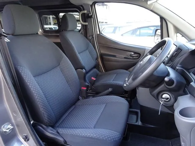 ＮＶ２００バネットバン（ニッサン）の車両写真