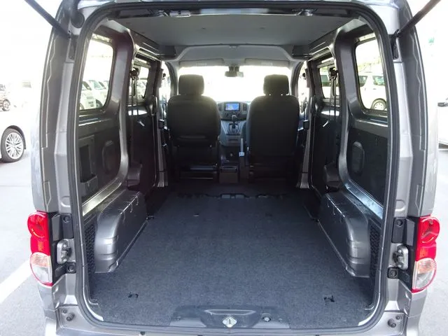 ＮＶ２００バネットバン（ニッサン）の車両写真