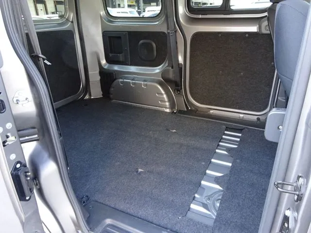 ＮＶ２００バネットバン（ニッサン）の車両写真