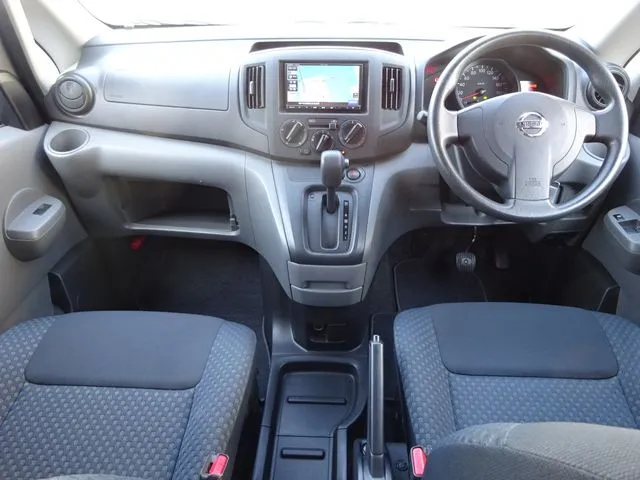 ＮＶ２００バネットバン（ニッサン）の車両写真