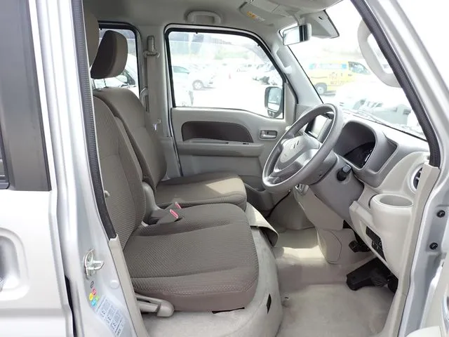 エブリイワゴン（スズキ）の車両写真