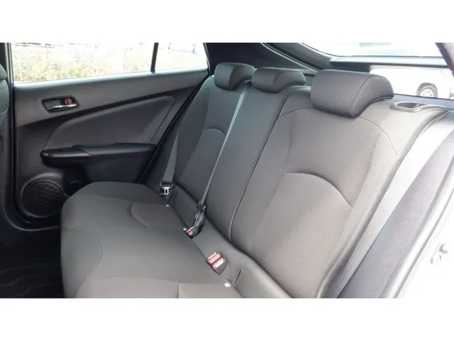 プリウス（トヨタ）の車両写真