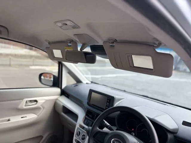 ムーヴ（ダイハツ）の車両写真