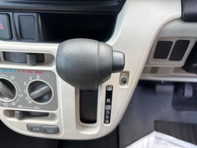 ムーヴ（ダイハツ）の車両写真