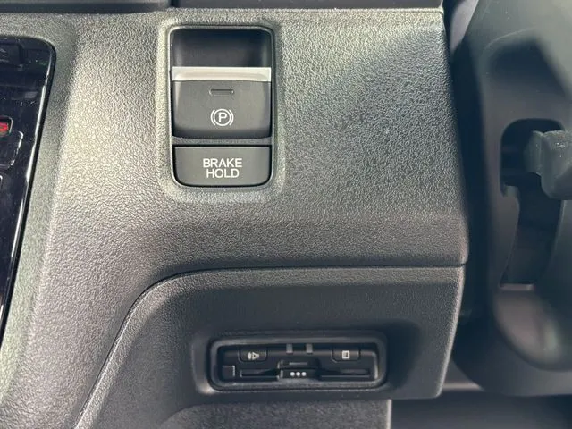 Ｎ　ＢＯＸ　カスタム（ホンダ）の車両写真