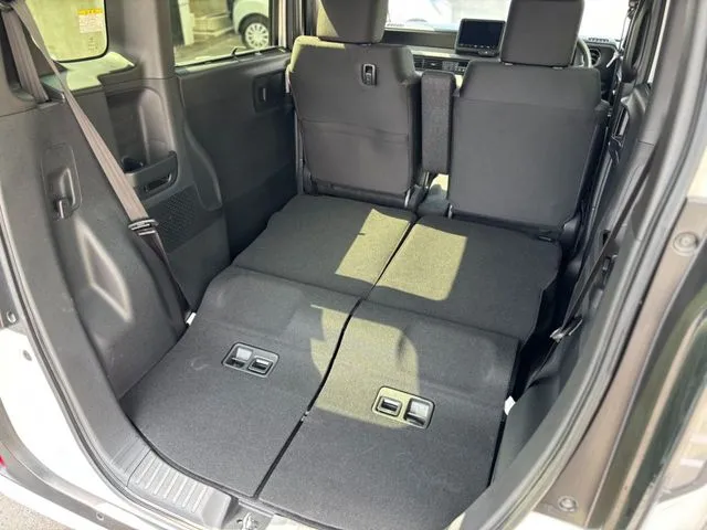 Ｎ　ＢＯＸ　カスタム（ホンダ）の車両写真