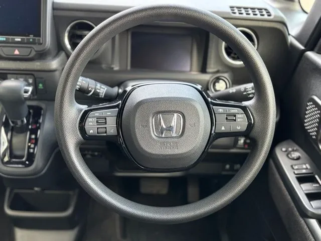 Ｎ　ＢＯＸ　カスタム（ホンダ）の車両写真