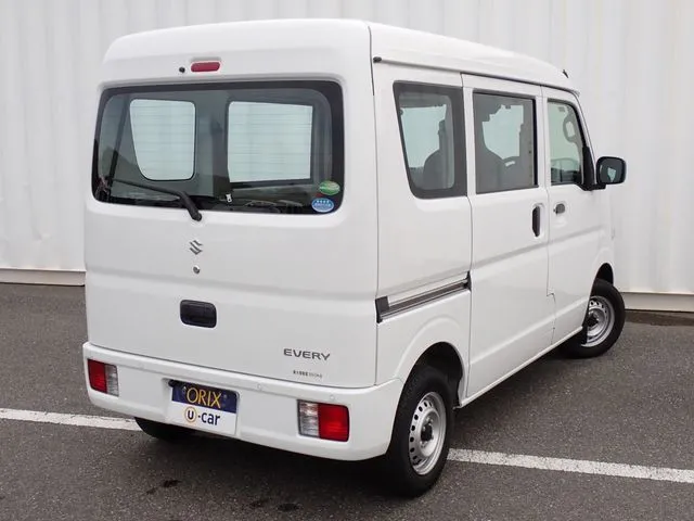 エブリイバン（スズキ）の車両写真