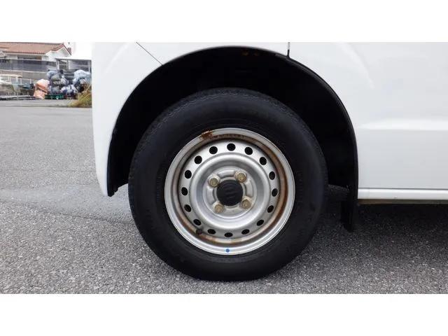 エブリイバン（スズキ）の車両写真