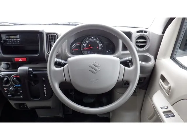 エブリイバン（スズキ）の車両写真