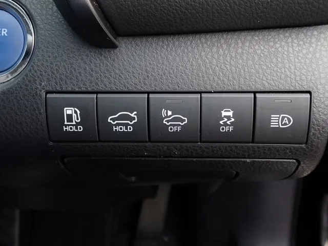 カムリ　ハイブリッド（トヨタ）の車両写真