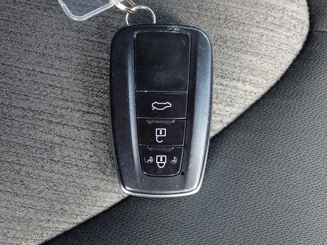 カムリ　ハイブリッド（トヨタ）の車両写真