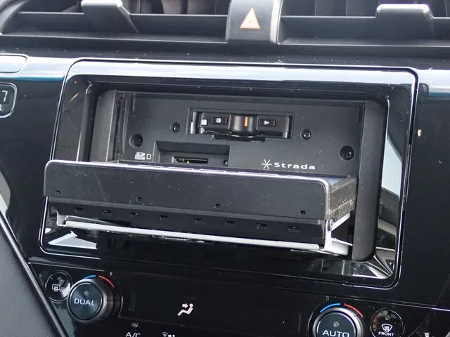 カムリ　ハイブリッド（トヨタ）の車両写真