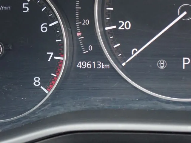 ＭＡＺＤＡ３　セダン（マツダ）の車両写真