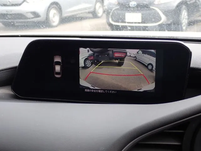 ＭＡＺＤＡ３　セダン（マツダ）の車両写真