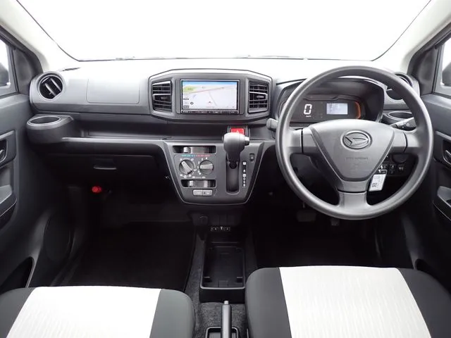 ミラ　イース　４ＷＤ（ダイハツ）の車両写真