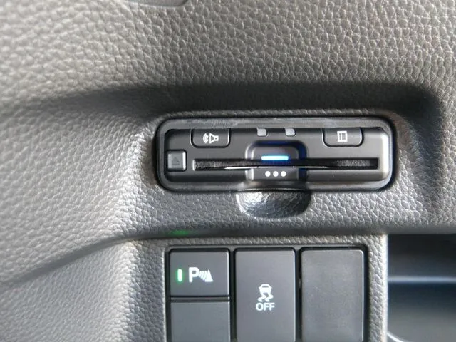 Ｎ　ＢＯＸ　カスタム（ホンダ）の車両写真