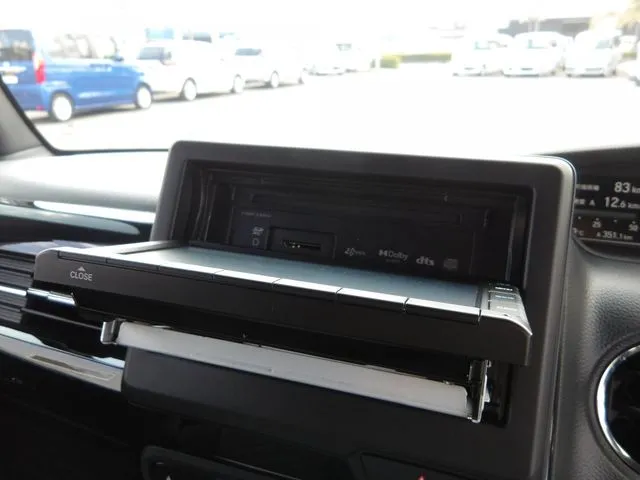 Ｎ　ＢＯＸ　カスタム（ホンダ）の車両写真