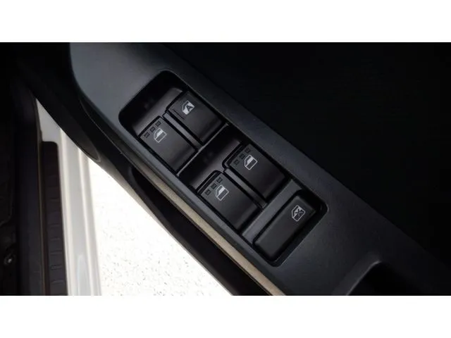 ミラ　イース（ダイハツ）の車両写真