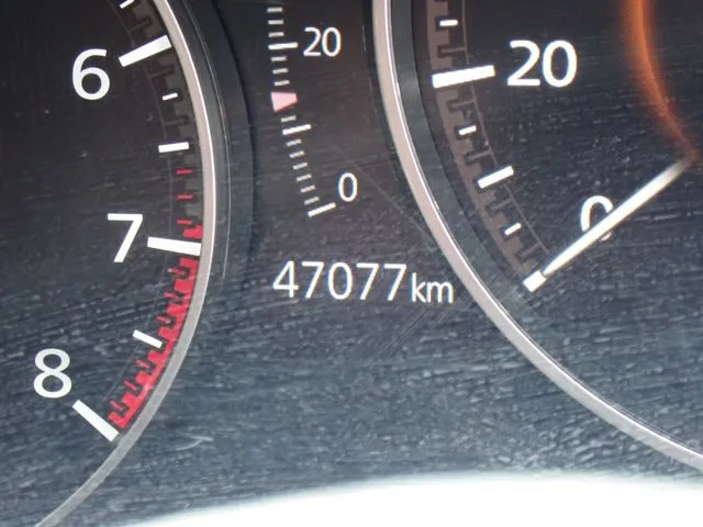 ＭＡＺＤＡ３　セダン（マツダ）の車両写真