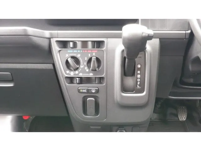 ダイハツ　ハイゼットカーゴ