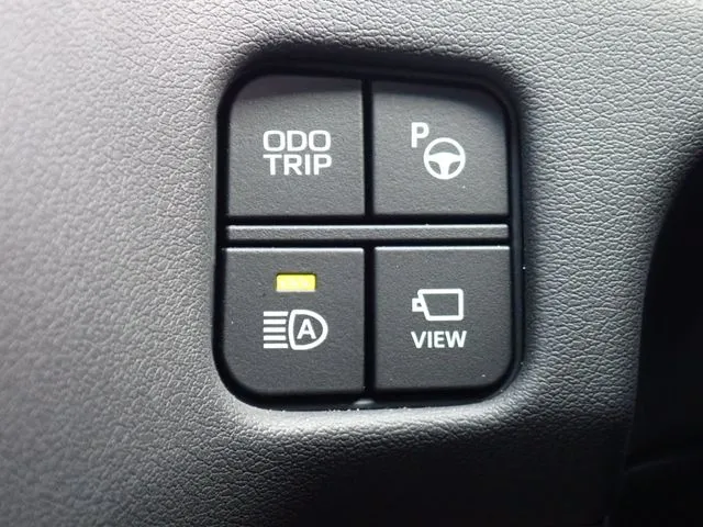 クラウン　セダン　ハイブリッド　４ＷＤ（トヨタ）の車両写真