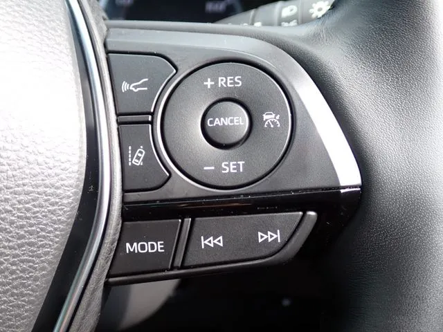 クラウン　セダン　ハイブリッド　４ＷＤ（トヨタ）の車両写真