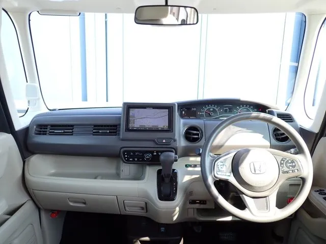 ホンダ　Ｎ　ＢＯＸ