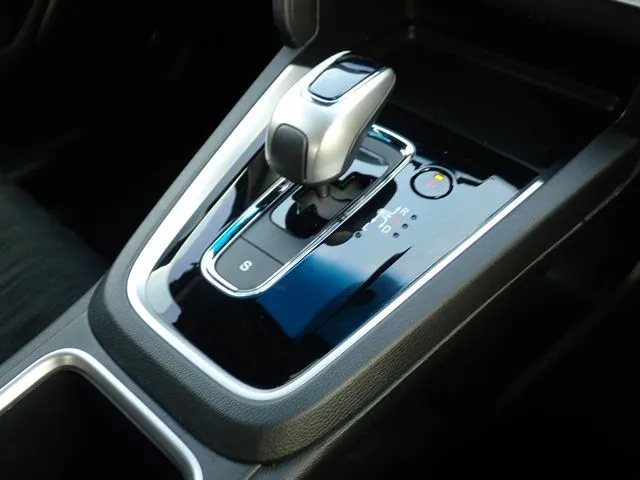 ホンダ　シャトル　ハイブリッド