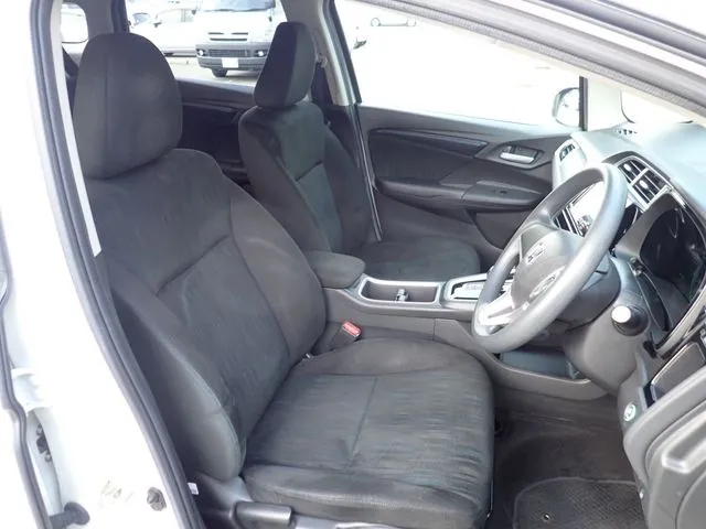 ホンダ　シャトル　ハイブリッド