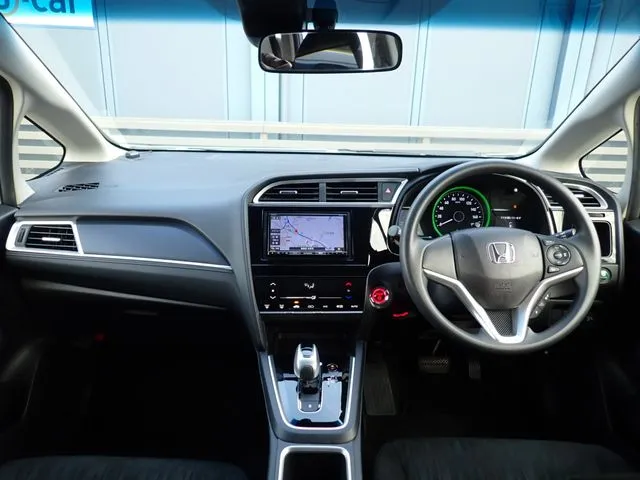 ホンダ　シャトル　ハイブリッド