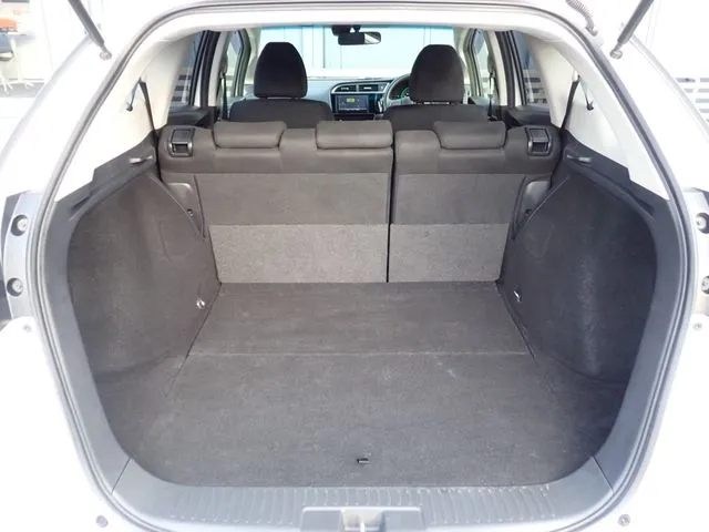 ホンダ　シャトル　ハイブリッド