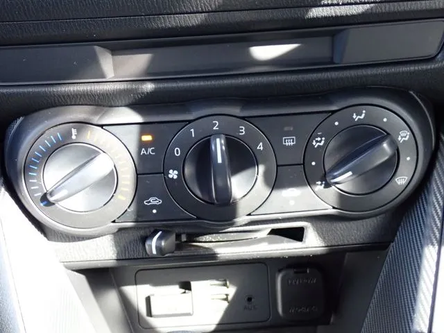 マツダ　ＭＡＺＤＡ２