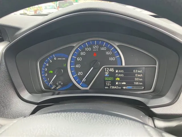 トヨタ　カローラフィールダー　ハイブリッド