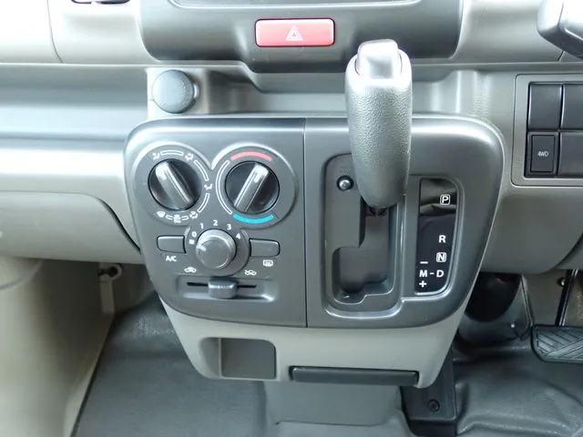 エブリイバン　４ＷＤ（スズキ）の車両写真