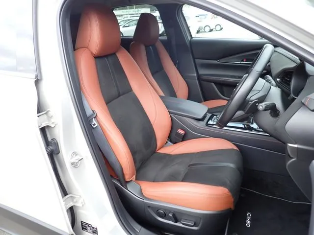 ＣＸ－３０（マツダ）の車両写真