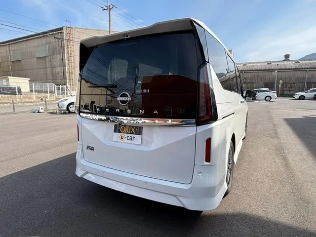 ニッサン　セレナ