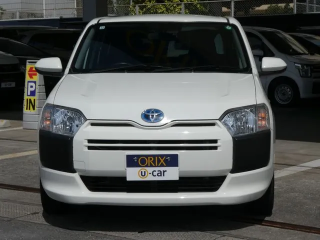 プロボックスバン　ハイブリッド（トヨタ）の車両写真