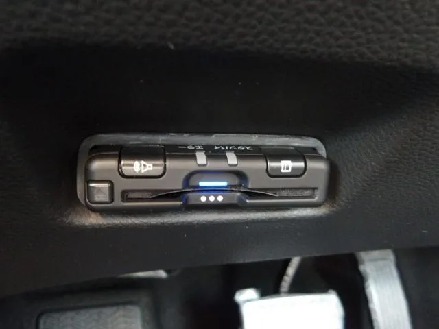 フィット　ｅ：ＨＥＶ（ホンダ）の車両写真